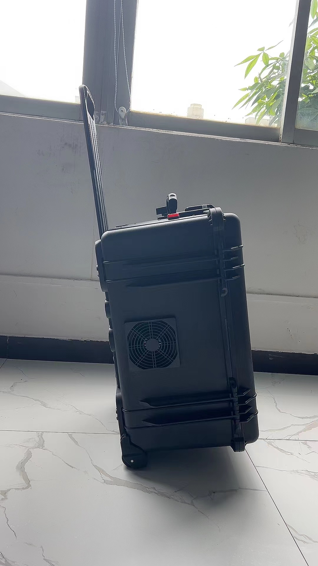 青原手拉箱型移动通信干扰器